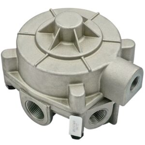 Air brake pilot relay valve for long wheel base trailers